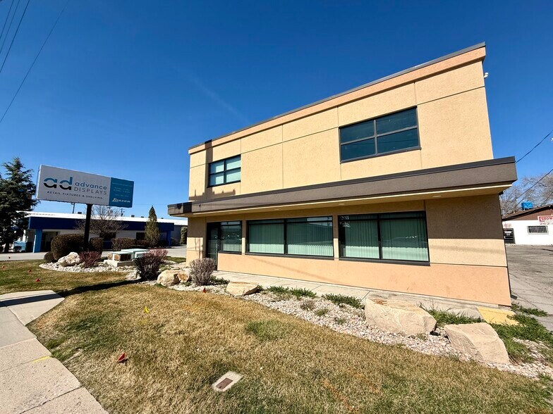 More Photos Of 155 3900 S, South Salt Lake Showroom For Lease