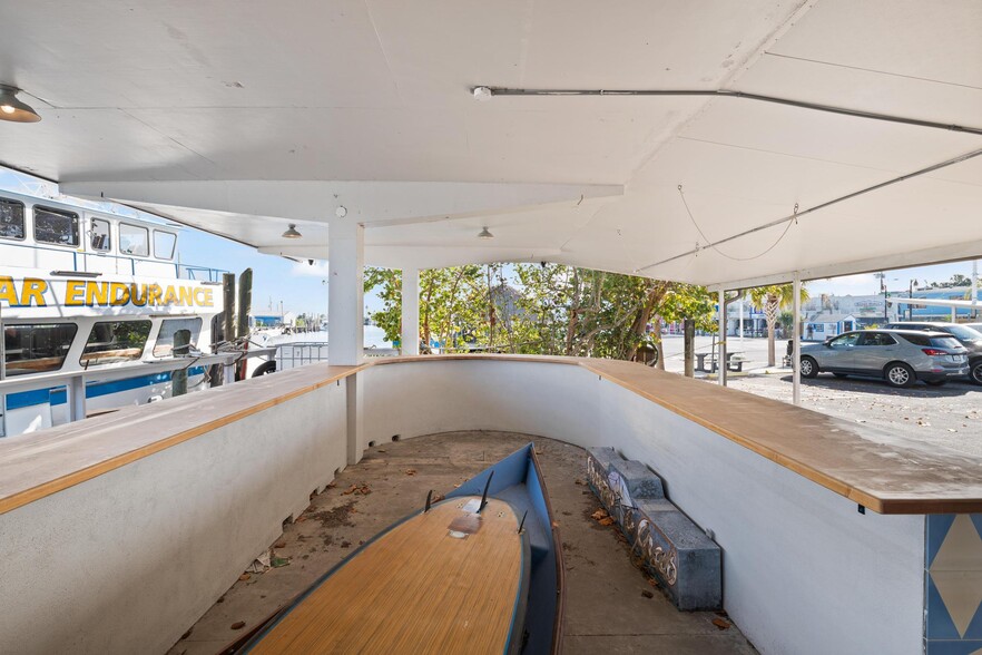 More Photos Of 810 Dodecanese Blvd, Tarpon Springs Marina For Sale
