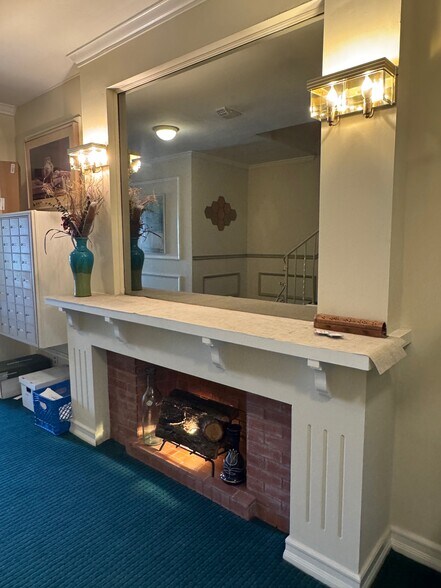 More Photos Of 218 S Tower Dr, Beverly Hills Apartments For Sale