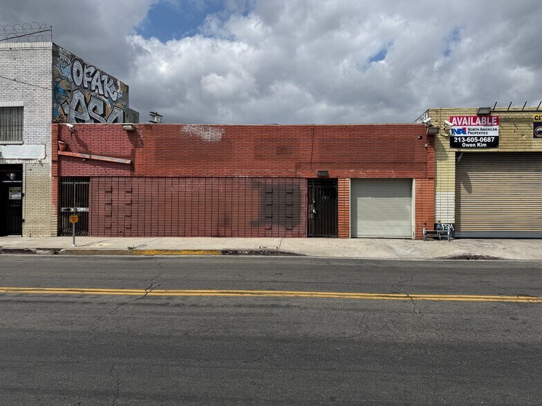 More Photos Of 963-967 E 12th St, Los Angeles Warehouse For Lease