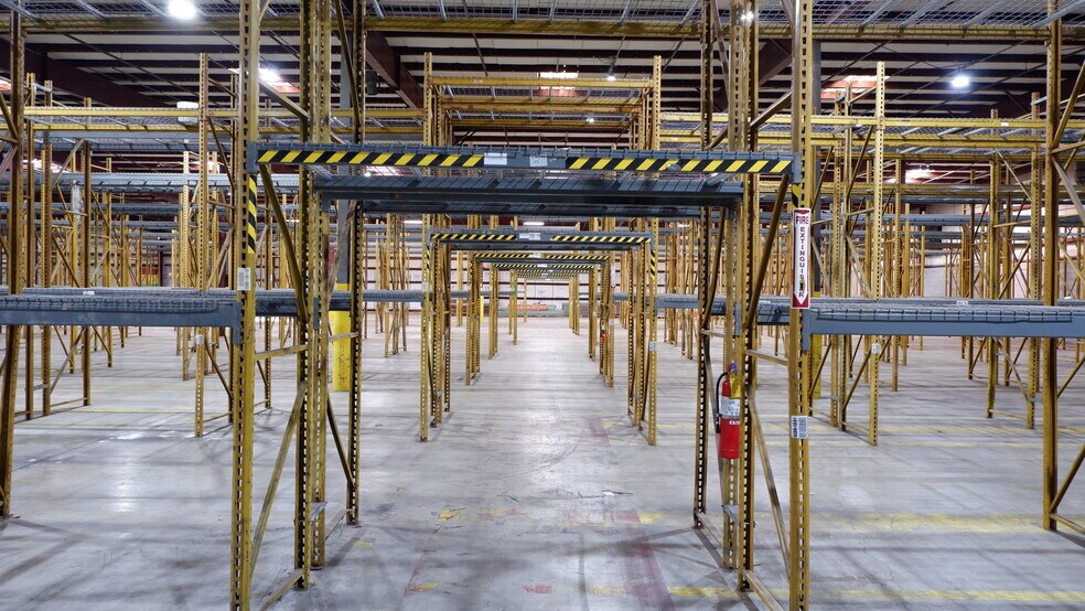 More Photos Of 1145 Hayes Industrial Dr, Marietta Distribution For Lease