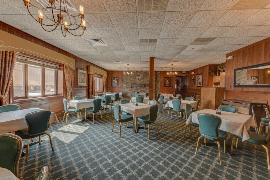 More Photos Of 502 Dixie Hwy, Beecher Restaurant For Sale