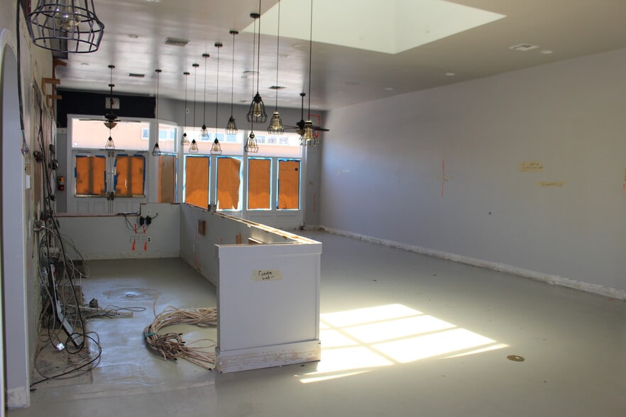 More Photos Of 150-154 W Grand ave, Escondido Storefront For Lease