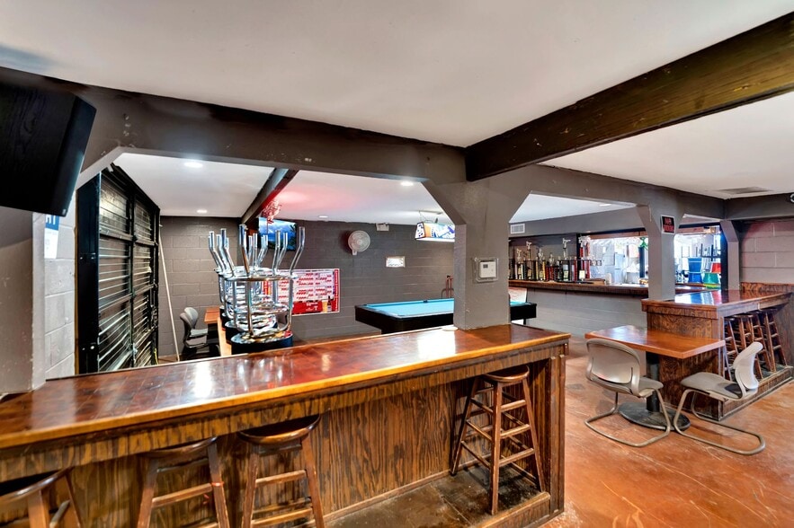 More Photos Of 4219 Culebra Rd, San Antonio Flex For Sale