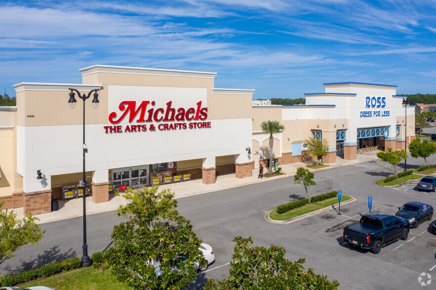 More Photos Of 13249-13275 City Square Dr, Jacksonville Unknown For Lease