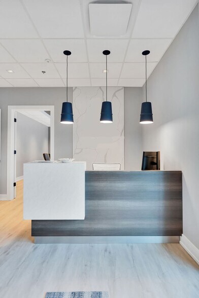 More Photos Of 600 Enterprise Dr, Oak Brook Medical For Lease