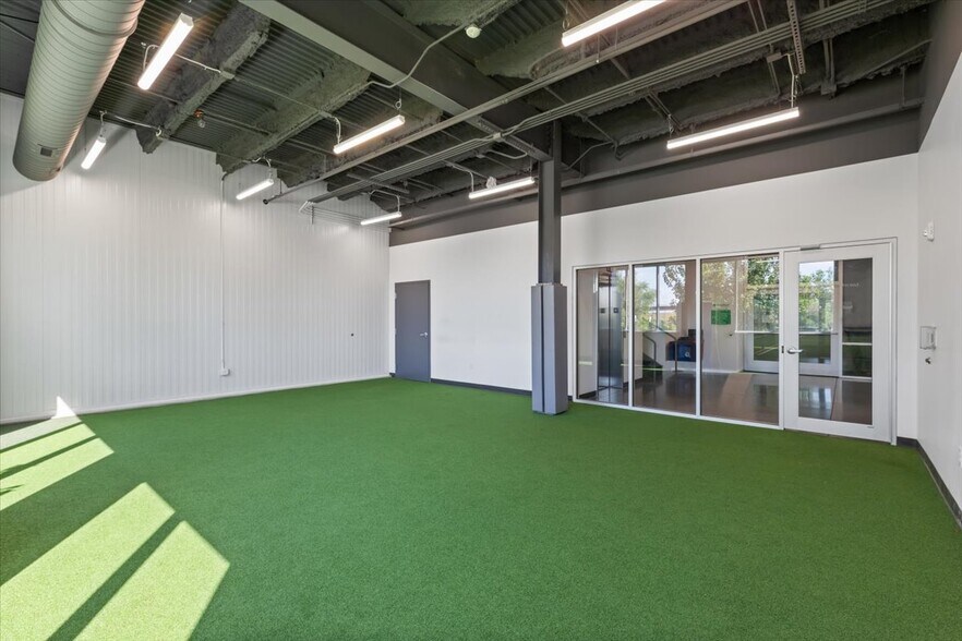 More Photos Of 3260 Mid America Dr, Council Bluffs Sports And Entertainment For Lease