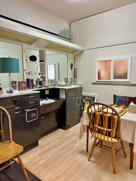 More Photos Of 104-114 Argall Way, Nevada City General Retail For Sale