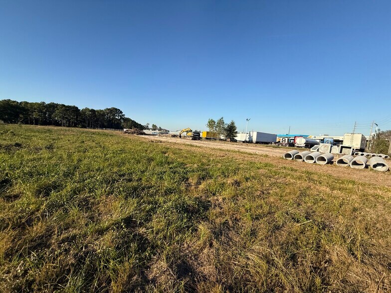 More Photos Of 11731 C E King Parkway, Houston Land For Lease