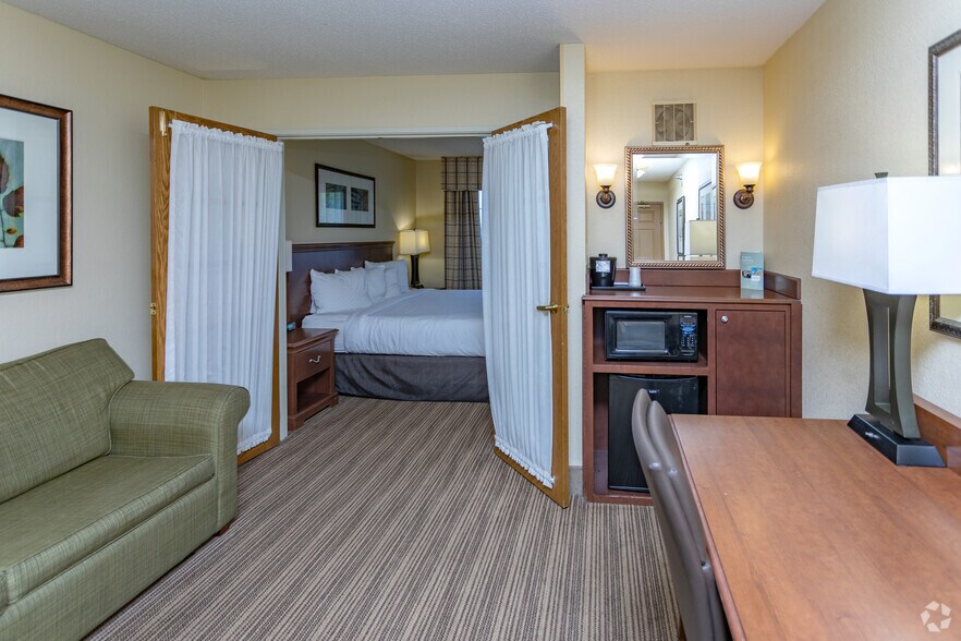 More Photos Of 4323 Highway 52 N, Rochester Hotel For Sale