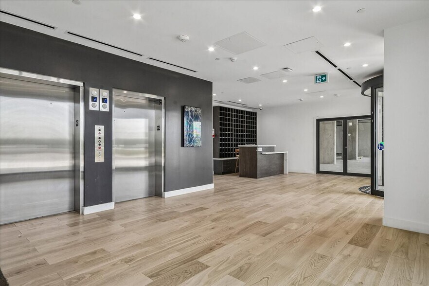 More Photos Of 600 Dixon Rd, Toronto Hotel For Sale