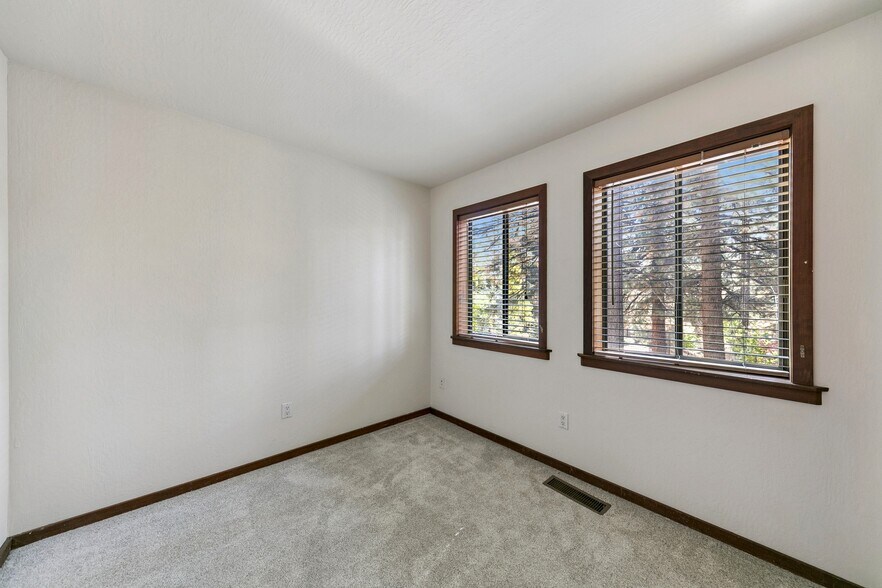 More Photos Of 844 Lichen Ct, Incline Village Apartments For Sale