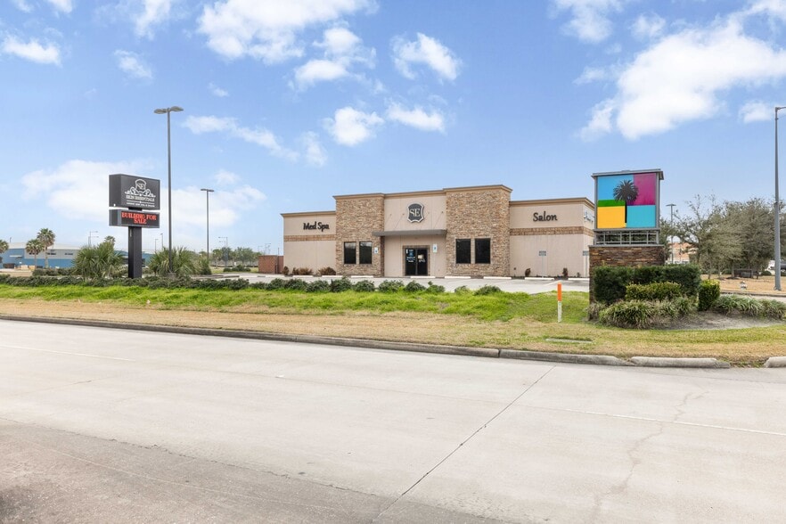 Primary Photo Of 11464 Space Center Blvd, Houston Freestanding For Sale