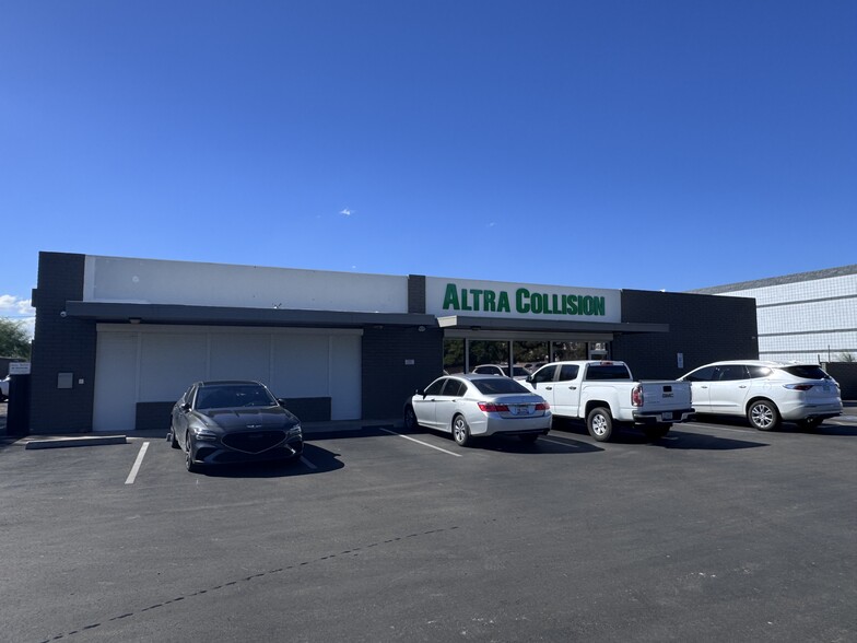 More Photos Of 16624 N 32nd St, Phoenix Storefront Retail Office For Lease