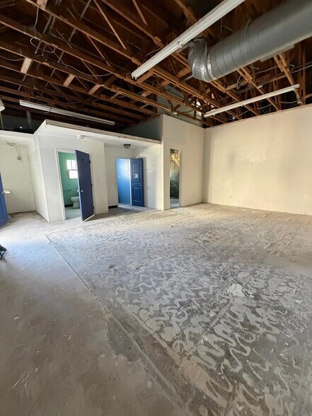 More Photos Of 1428 S Robertson Blvd, Los Angeles General Retail For Lease