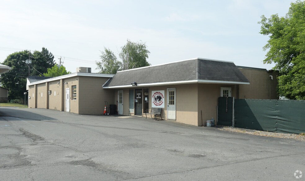 More Photos Of 98 Everett Rd, Albany Freestanding For Lease