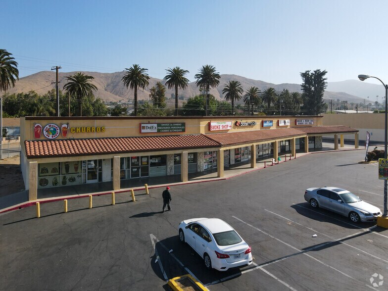 More Photos Of 9085 Mission Blvd, Jurupa Valley Storefront For Lease