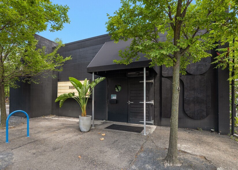 More Photos Of 4126 Grand River Ave, Detroit Research And Development For Sale