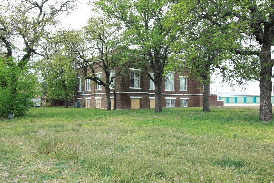 More Photos Of 200 North Avenue D, Cross Plains Religious Facility For Sale