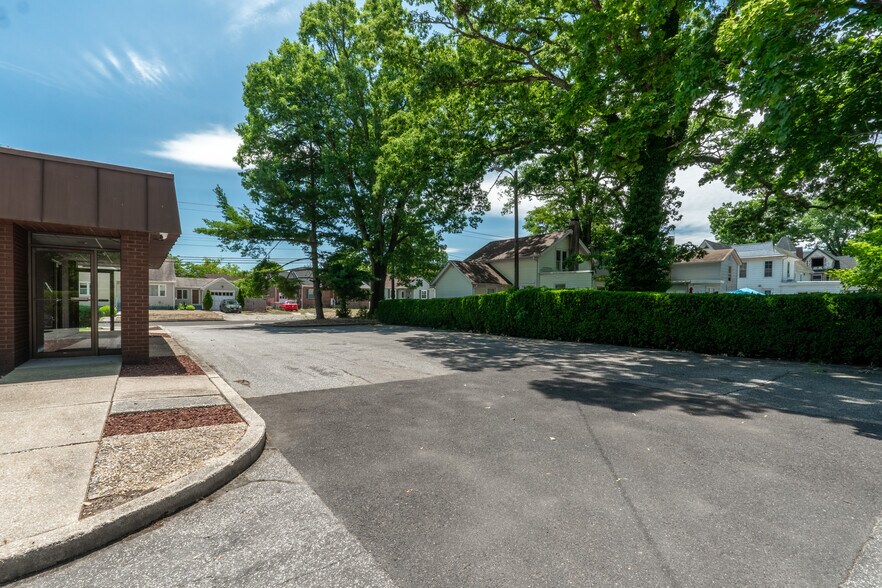 More Photos Of 202 8th St, Vineland Office For Sale