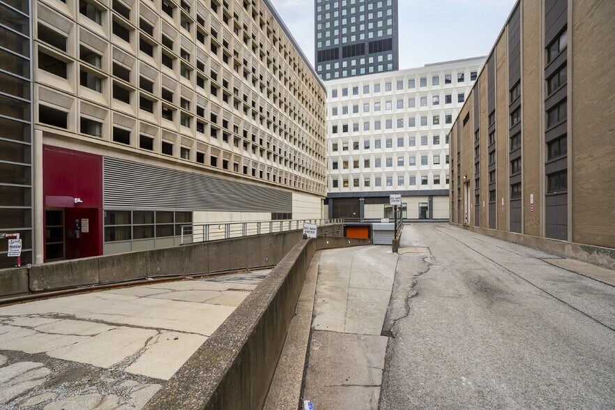More Photos Of 55-75 Erieview Plz, Cleveland Office For Sale