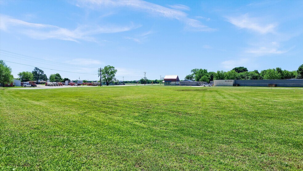 More Photos Of 305 US 377 hwy, Whitesboro Land For Sale