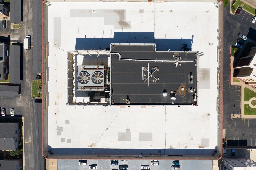 More Photos Of 3030 NW Expressway, Oklahoma City Office Residential For Lease