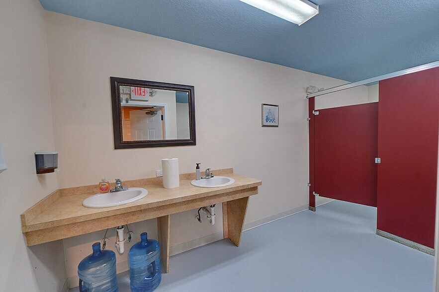 More Photos Of 6991 W Cardinal St, Homosassa Medical For Sale