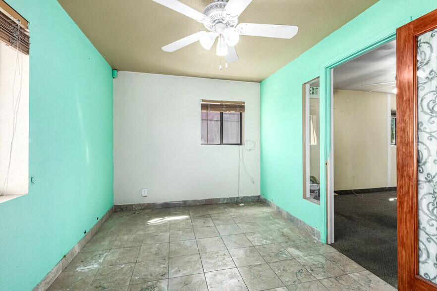 More Photos Of 545 E University Dr, Mesa Office For Sale