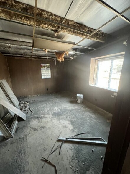 More Photos Of 869 Underwood Rd, McMinnville Flex For Sale