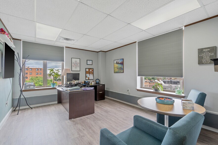 More Photos Of 144 Genesee St, Auburn Office For Sale
