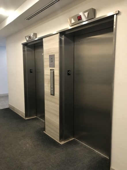 More Photos Of 525 11th Ave SW, Calgary Office For Lease