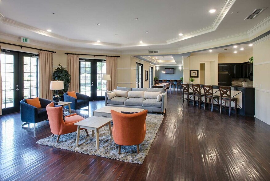 More Photos Of 31 E MacArthur Crescent Dr, Santa Ana Apartments For Lease