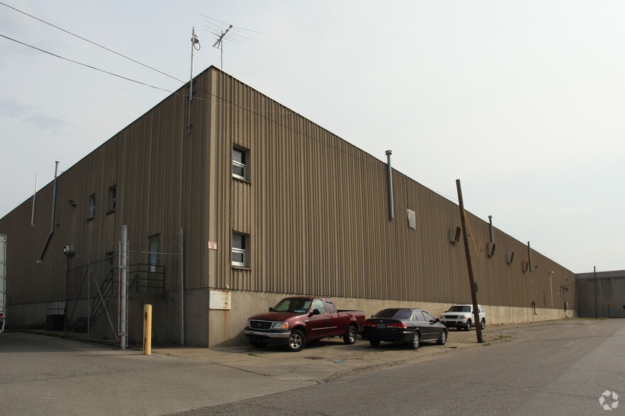 More Photos Of 1661 W Hill St, Louisville Manufacturing For Lease