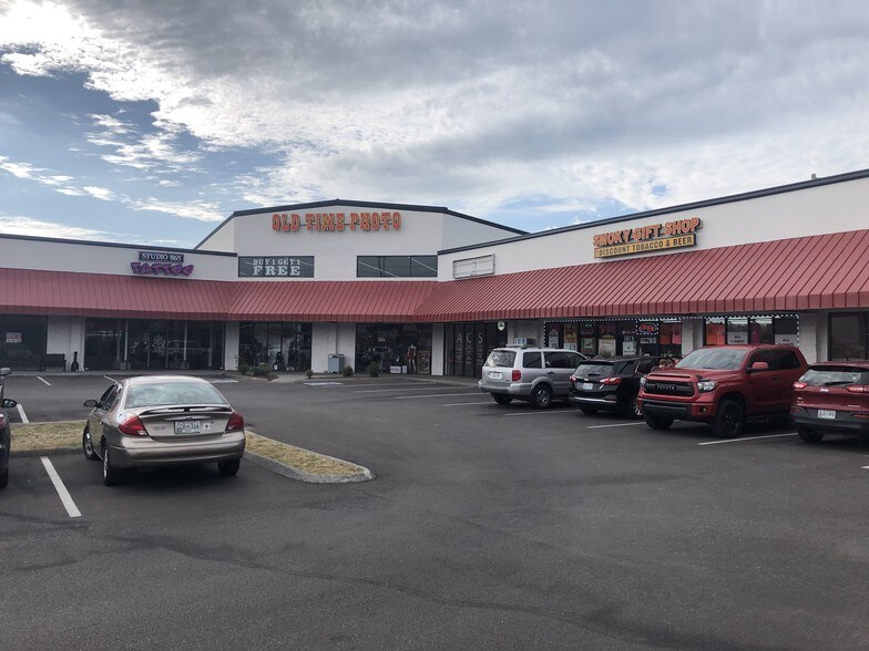 More Photos Of 3152 Parkway, Pigeon Forge Unknown For Lease