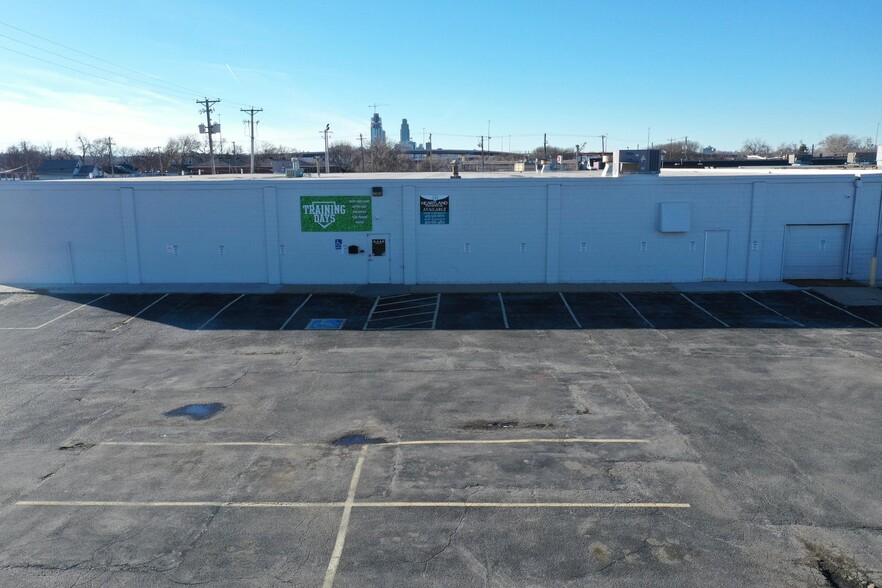 More Photos Of 3415 W Broadway, Council Bluffs General Retail For Lease