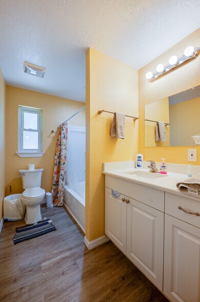 More Photos Of 116 Center St, Daytona Beach Office Residential For Sale