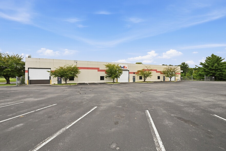 More Photos Of 70 Backus Ave, Danbury Industrial For Lease