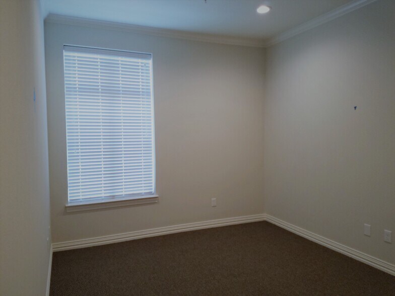 More Photos Of 8668 John Hickman Pky, Frisco Medical For Lease