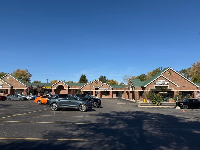 More Photos Of 945-965 E Summit St, Milford General Retail For Lease