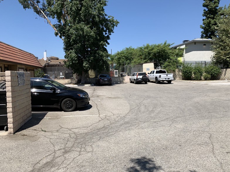 More Photos Of 9722 Laurel Canyon Blvd, Arleta Medical For Lease