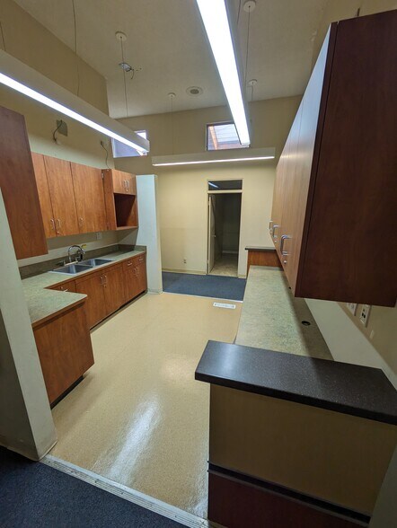 More Photos Of 13350 Big Basin Way, Boulder Creek Medical For Lease