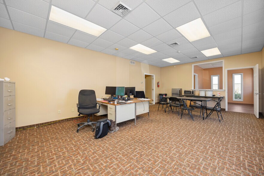 More Photos Of 1200 S Hartshorn Rd, Lakeside Marblehead Warehouse For Sale