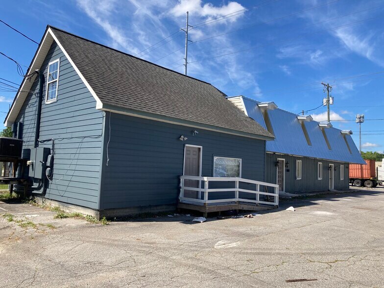Primary Photo Of 4762 Rivers Ave, North Charleston Office For Lease