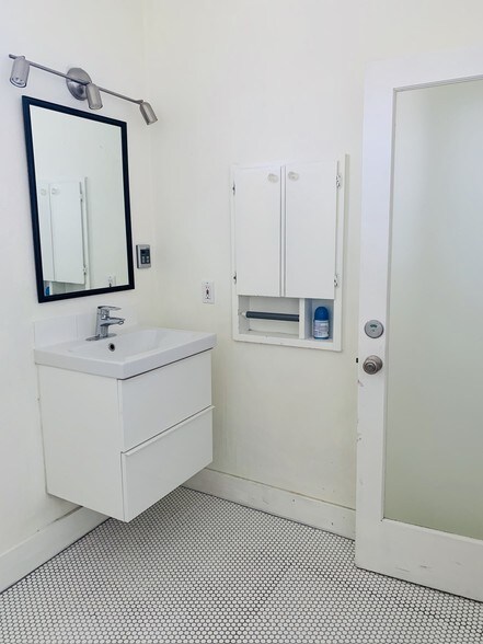 More Photos Of 900 Lydia St, Austin Office For Lease