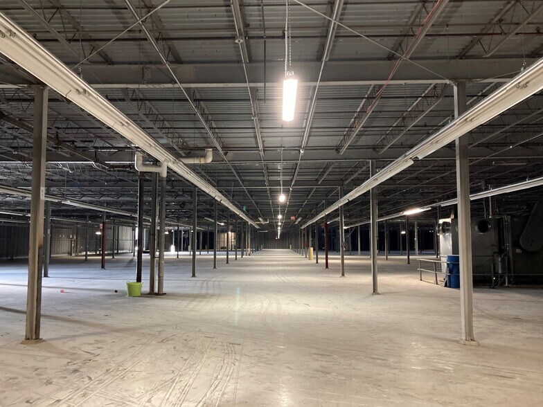 More Photos Of 53 Manning Rd, Enfield Warehouse For Lease
