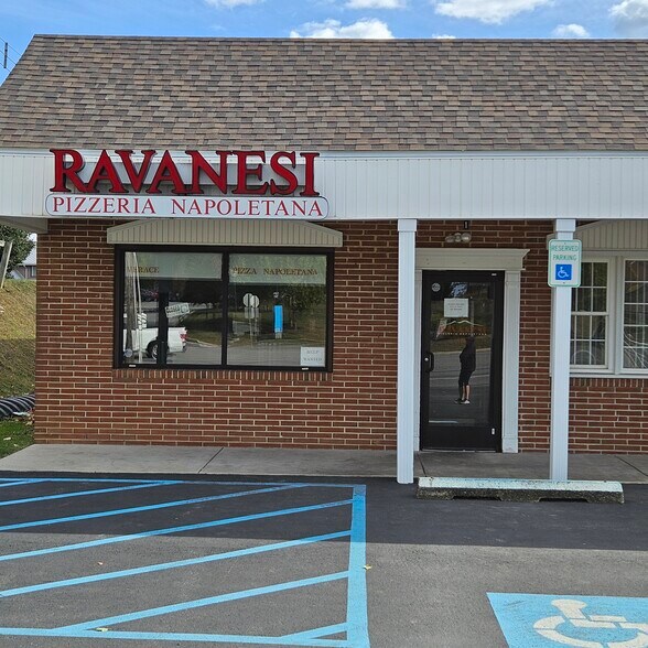 More Photos Of 790 Baltimore Pike, Concordville Storefront Retail Office For Lease