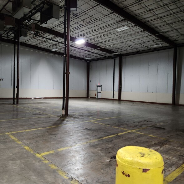 More Photos Of 3424 Valley Ave SW, Decatur Warehouse For Sale