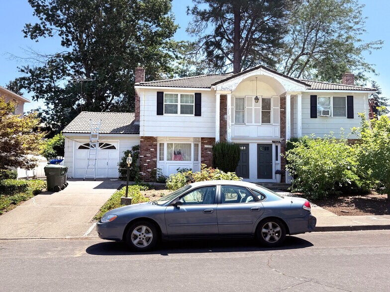 Primary Photo Of 1360 Westbrook Dr NW, Salem Multifamily For Sale