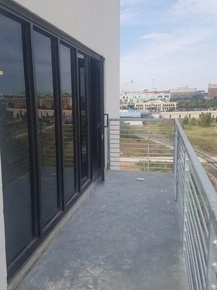 More Photos Of 220 SE 4th St, Oklahoma City Office For Sale